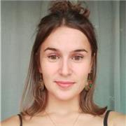 Estudiante de Educación Primaria motivada por conseguir que los niños/as aprendan. Estoy capacitada para dar clases a niños de primaria y ESO